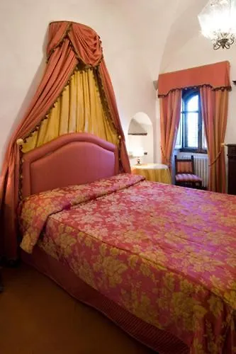 Castello Vicchiomaggio Villa Greve in Chianti